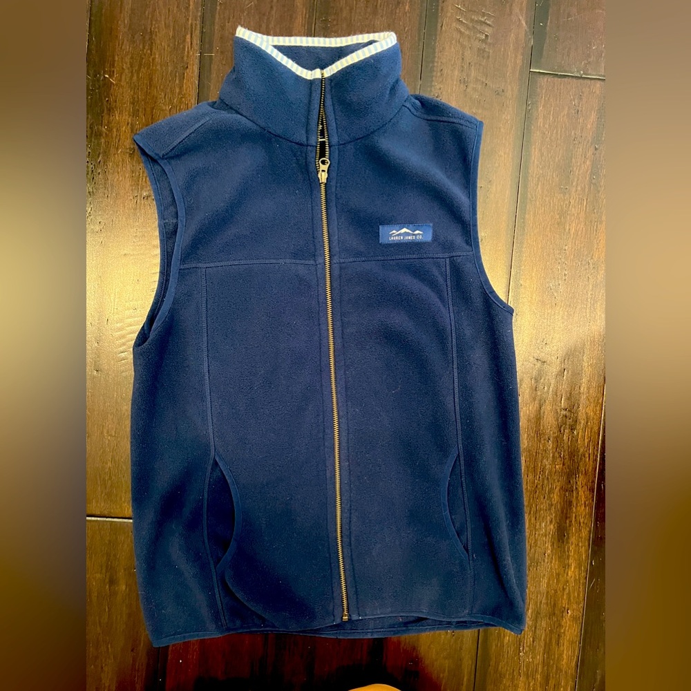 NWOT Lauren James Vest Navy Blue roomy fit! Smoke and pet free home!
